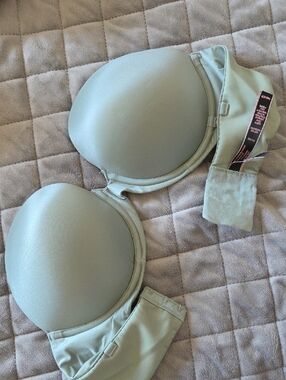 Victoria's Secret Light Sage Seamless T-Shirt Bra